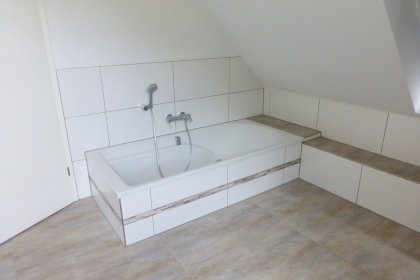 mit Badewanne